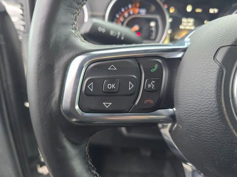 Certified 2020 Jeep Wrangler Unlimited Sahara AWD/4WD image 29