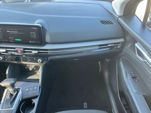 New 2026 Kia Sportage LX w/ LX Convenience Package FWD image 9