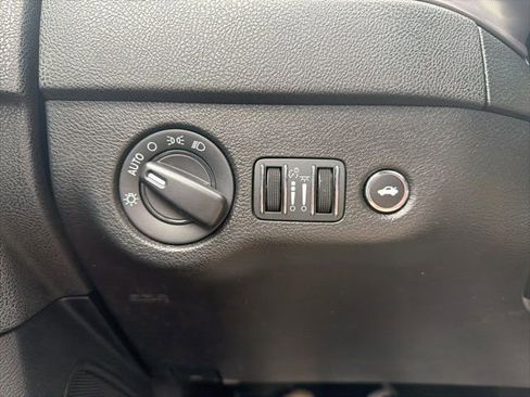 Used 2023 Dodge Charger SXT image 19