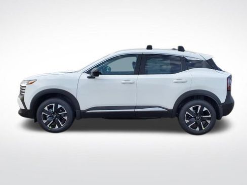 New 2026 Nissan Kicks SV image 2