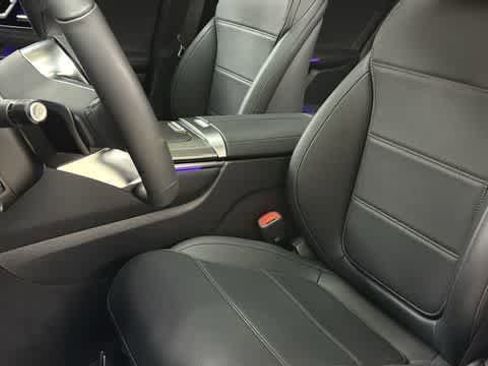 Used 2026 Mercedes-Benz GLC 300 4MATIC image 25