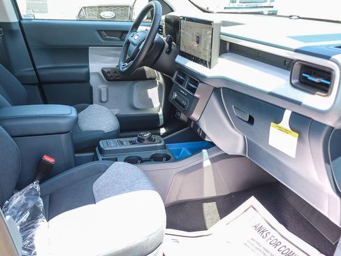 New 2025 Ford Maverick XLT w/ XLT Luxury Package AWD/4WD image 18