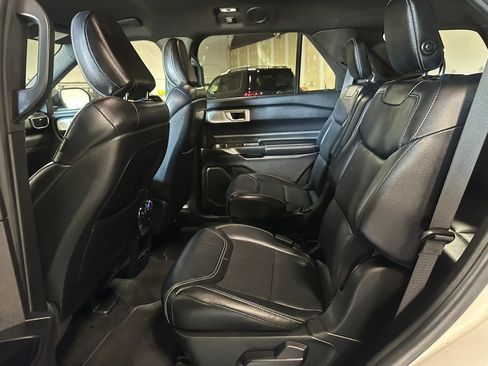 Used 2020 Ford Explorer ST w/ Premium Technology Package image 9