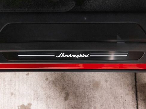 New 2025 Lamborghini Urus SE image 24