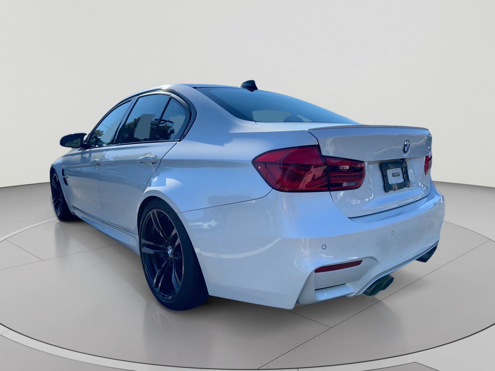 Used 2016 BMW M3 RWD image 23