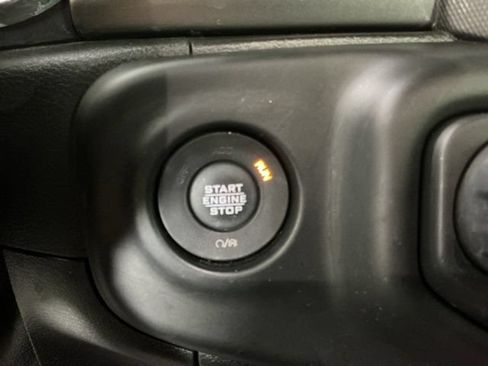 Used 2021 Jeep Gladiator Sport AWD/4WD image 25