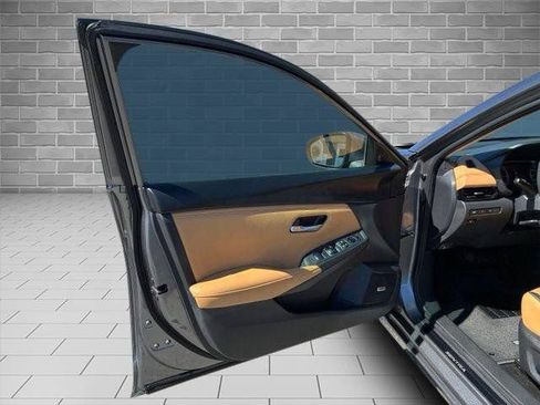 Used 2024 Nissan Sentra SV w/ SV Premium Package FWD image 14