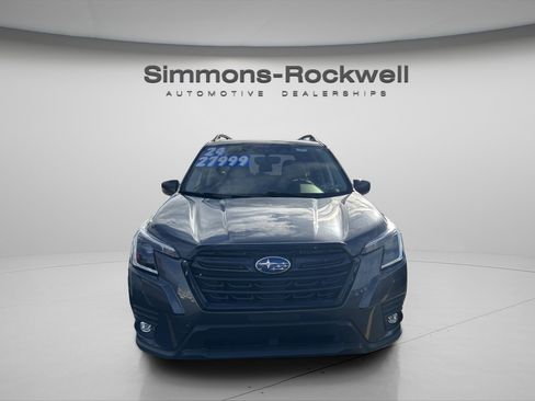 Used 2024 Subaru Forester Premium image 1