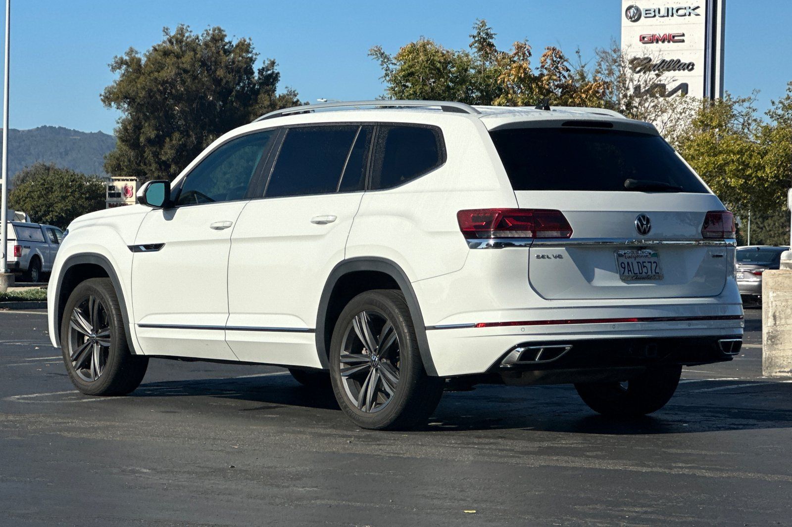 Used 2022 Volkswagen Atlas SEL R-Line AWD/4WD image 6