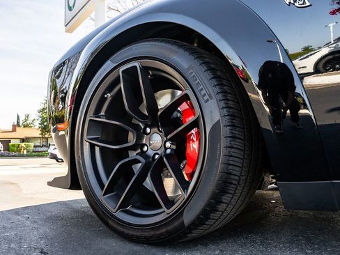 Used 2023 Dodge Challenger SRT Hellcat RWD image 6