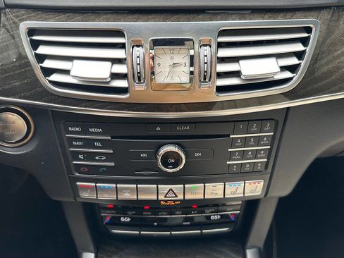 Used 2016 Mercedes-Benz E 400 Sedan image 34