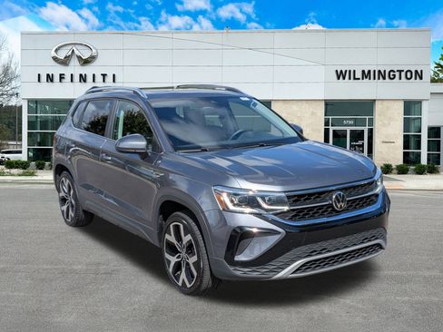 Used 2022 Volkswagen Taos SEL image 1