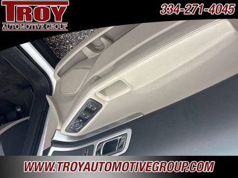 Used 2013 Ford Explorer XLT image 34