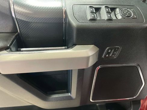 Used 2019 Ford F150 Lariat w/ Equipment Group 502A Luxury AWD/4WD image 13