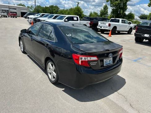 Used 2014 Toyota Camry SE w/ Moonroof Package FWD image 13