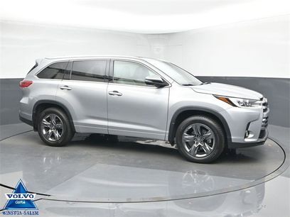 Used 2017 Toyota Highlander AWD V6