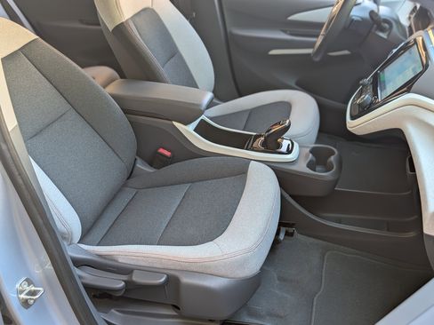 Used 2017 Chevrolet Bolt LT image 20