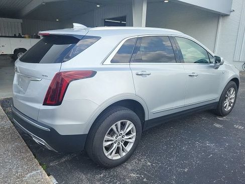 Used 2020 Cadillac XT5 Premium Luxury AWD/4WD image 2
