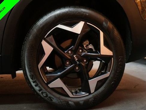 Used 2025 Kia Seltos EX w/ EX Sunroof Package image 78