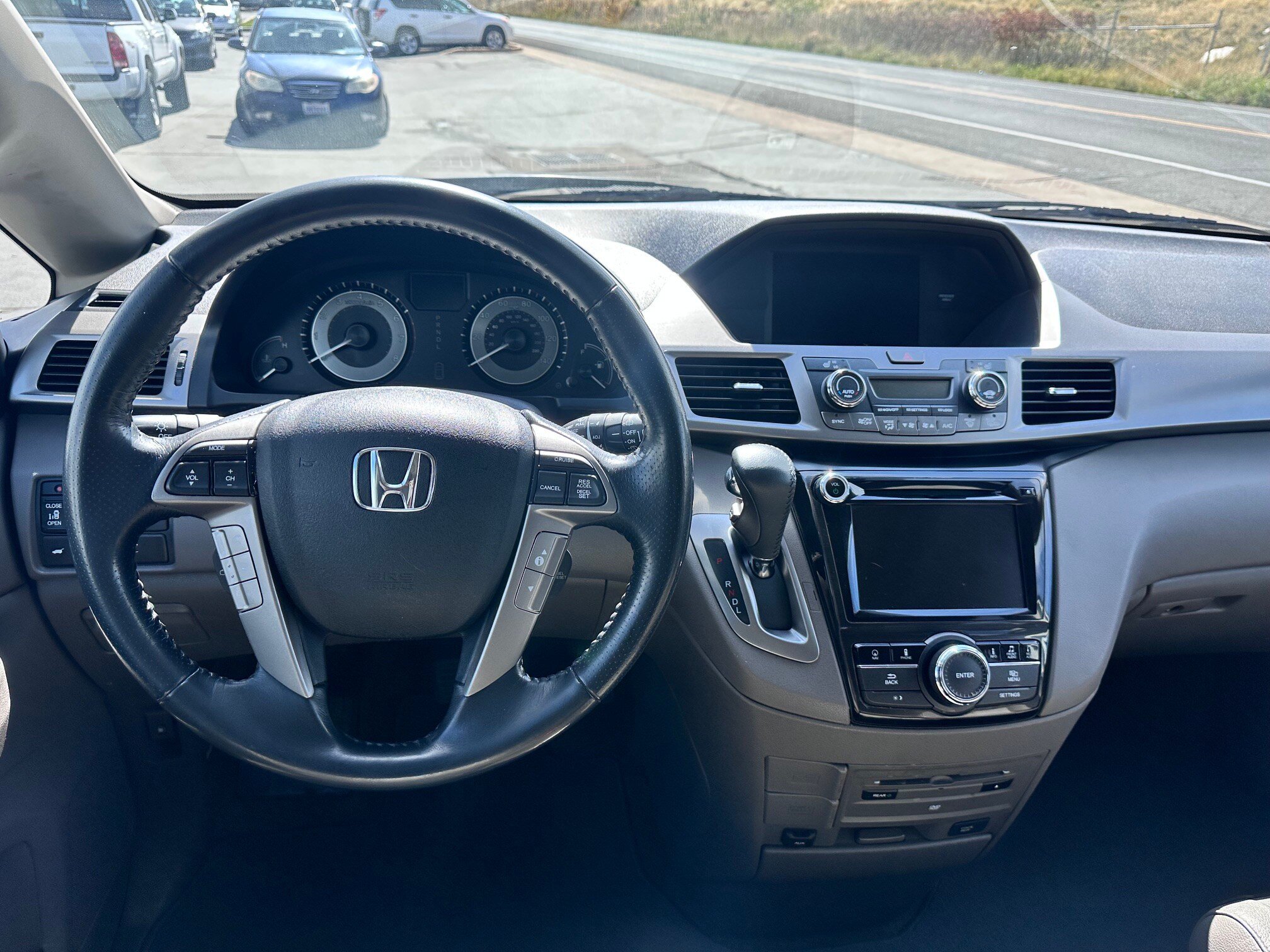 Used 2016 Honda Odyssey Touring Elite image 8