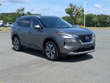 Used 2021 Nissan Rogue SV image 2