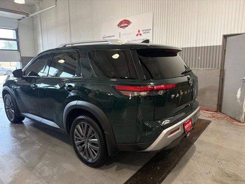 Used 2022 Nissan Pathfinder SL w/ SL Premium Package AWD/4WD image 6