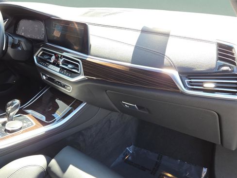 Used 2022 BMW X5 xDrive45e image 21