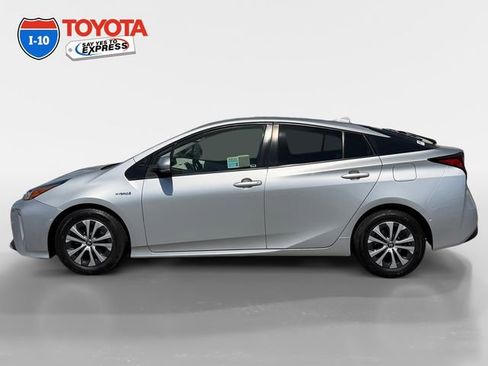 Certified 2021 Toyota Prius XLE w/ Carpet Mat Package (TMS) AWD/4WD image 2