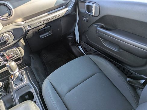 Used 2018 Jeep Wrangler Unlimited Sport S image 19