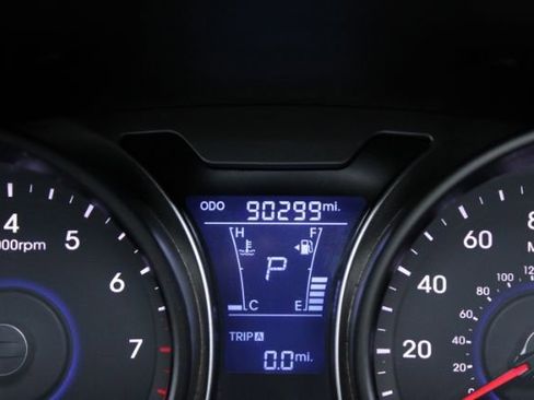 Used 2016 Hyundai Veloster w/ Option Group 02 image 16