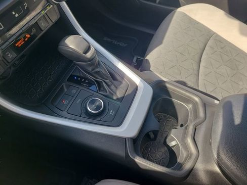 Used 2021 Toyota RAV4 XLE w/ Convenience Package image 37