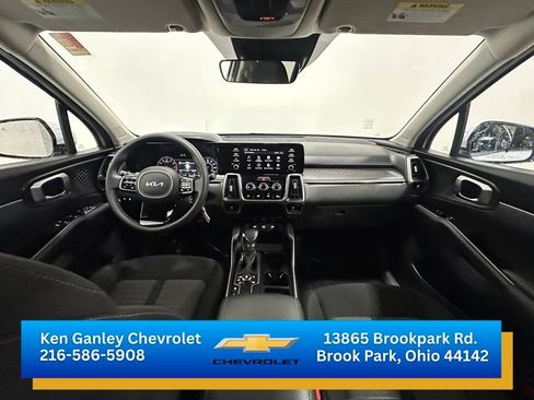 Used 2023 Kia Sorento LX AWD/4WD image 25