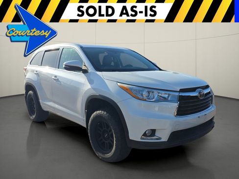 Used 2015 Toyota Highlander Limited w/ Driver Technology Package AWD/4WD image 1
