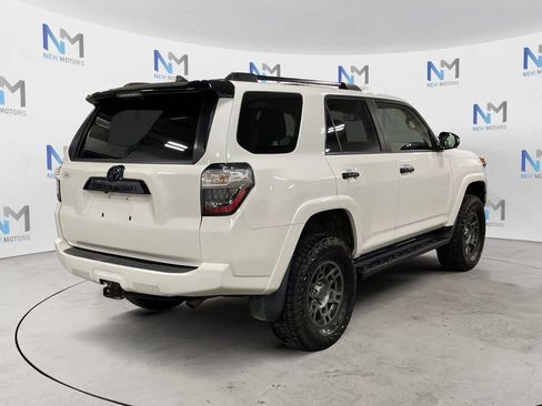Used 2020 Toyota 4Runner Venture w/ Moonroof Package AWD/4WD image 5