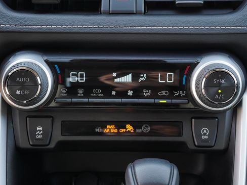 Certified 2025 Toyota RAV4 XLE AWD/4WD image 35