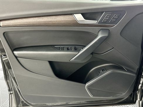 Used 2023 Audi Q5 2.0T Premium w/ Convenience Package image 21