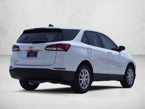 Used 2024 Chevrolet Equinox LS FWD image 5