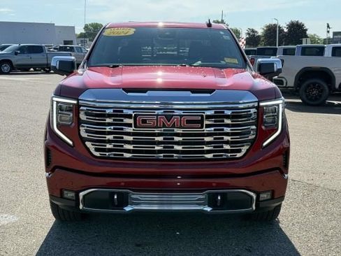 Used 2024 GMC Sierra 1500 Denali w/ Denali Reserve Package AWD/4WD image 3