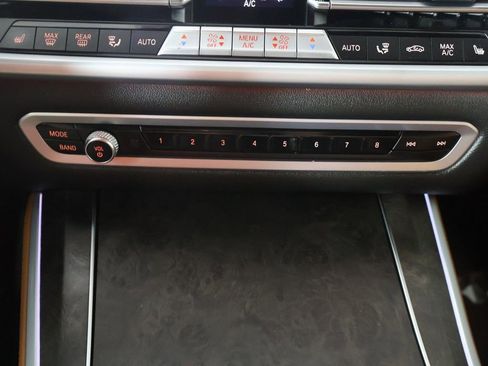 Used 2022 BMW X5 xDrive40i AWD/4WD image 50