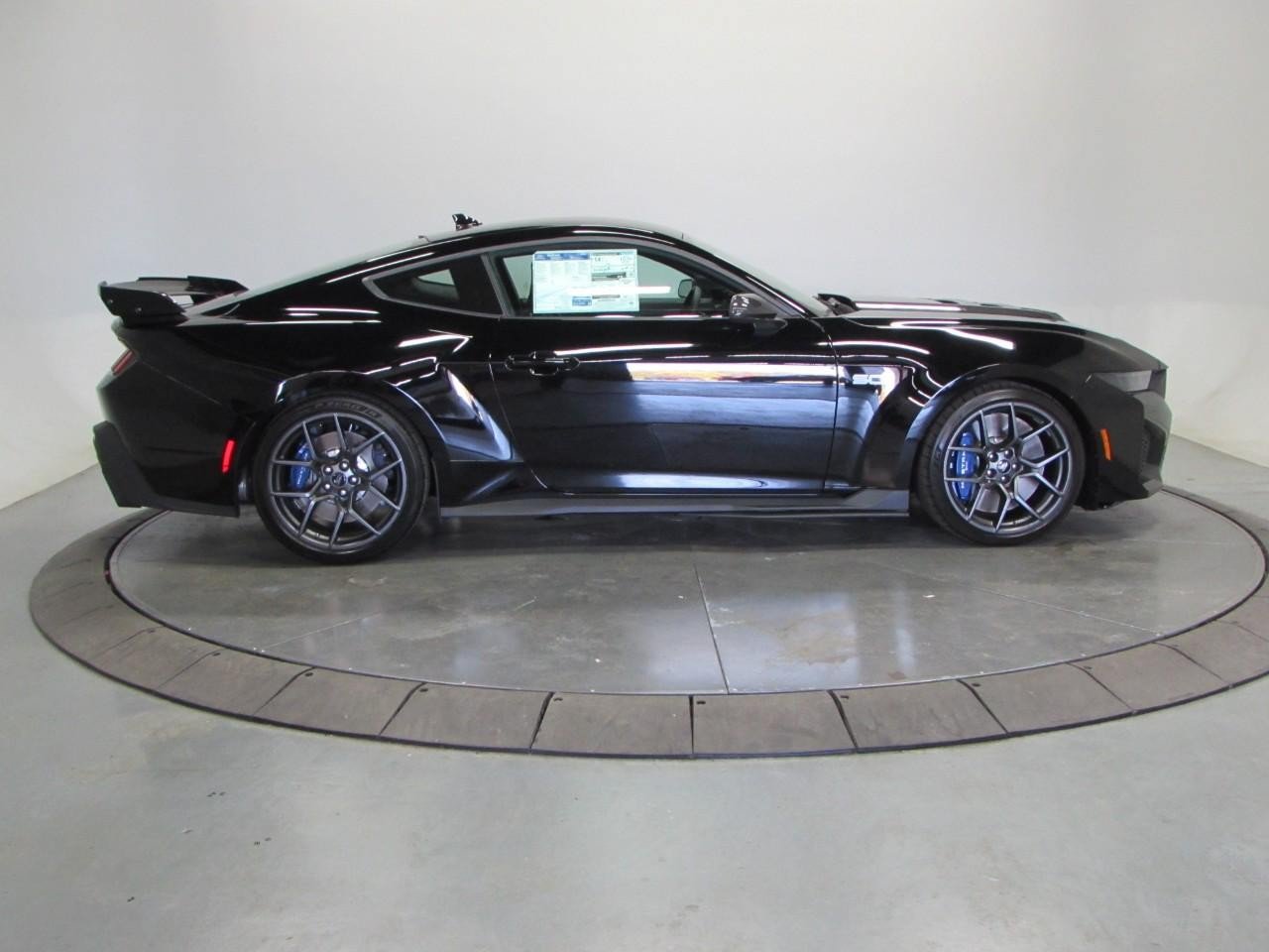 New 2026 Ford Mustang Dark Horse SC w/ Carbon Fiber Exterior Package RWD image 8