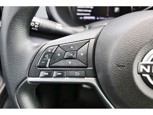 Used 2024 Nissan Kicks SV image 18