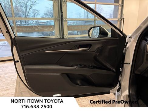 Used 2025 Toyota Camry XSE image 32