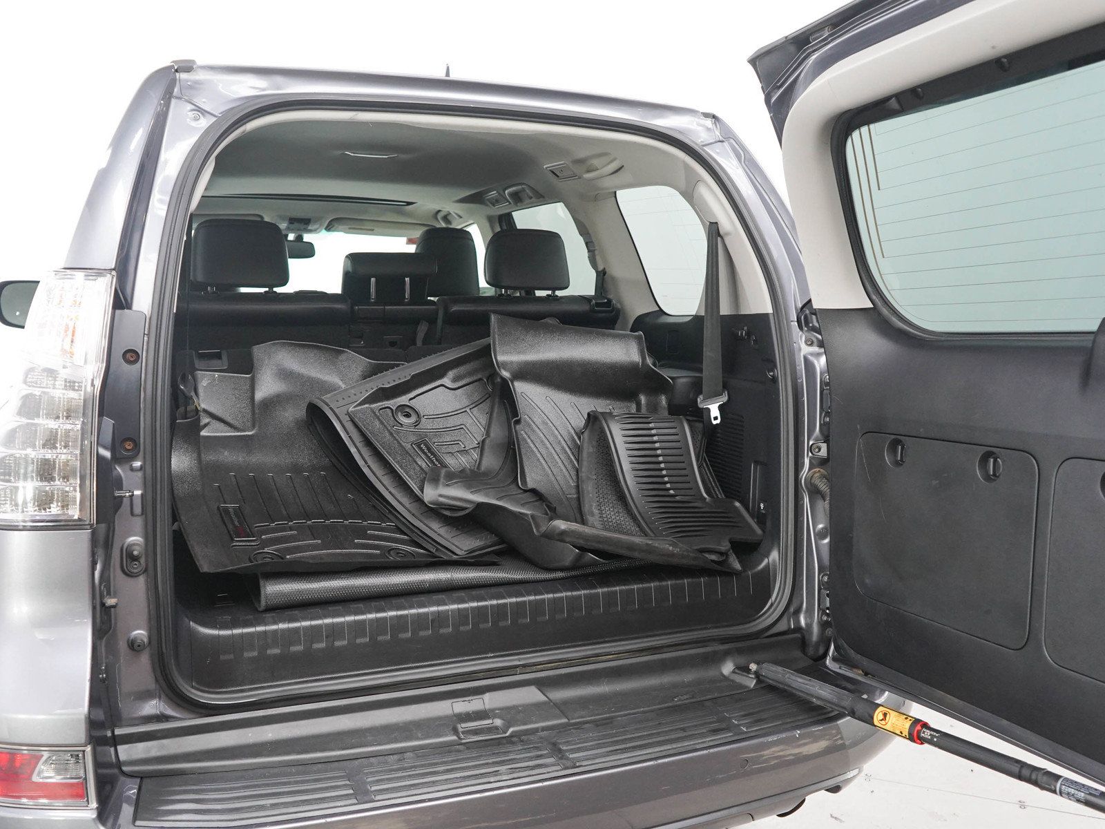 Used 2015 Lexus GX 460 w/ Premium Package AWD/4WD image 16