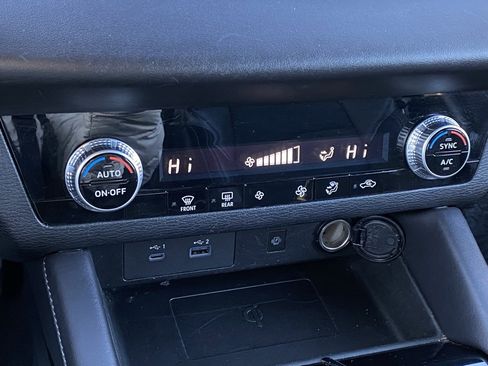 Used 2022 Mitsubishi Outlander SE image 19