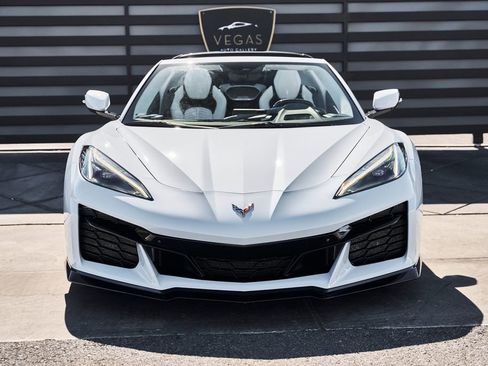 Used 2023 Chevrolet Corvette Z06 w/ Engine Appearance Package RWD image 15