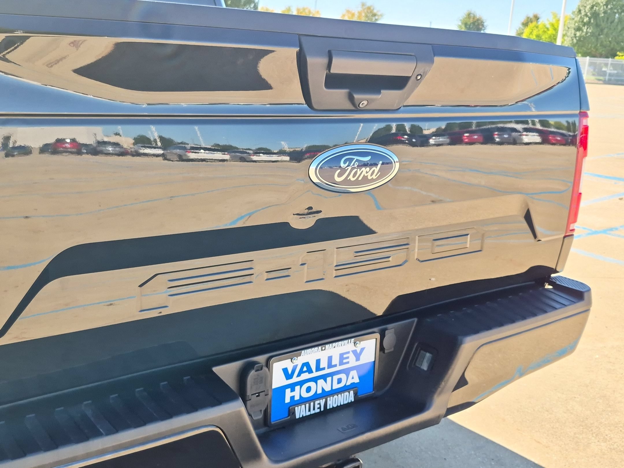Used 2019 Ford F150 XLT w/ Equipment Group 302A Luxury AWD/4WD image 26