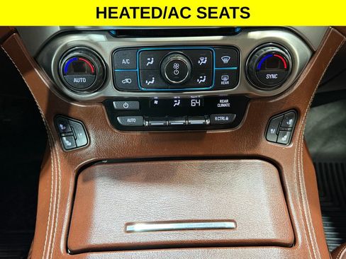 Used 2017 Chevrolet Suburban Premier AWD/4WD image 5
