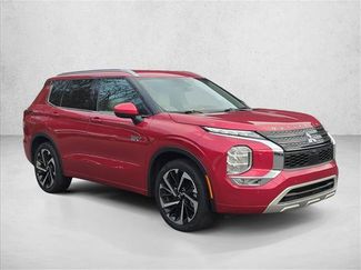 Used 2023 Mitsubishi Outlander SEL video 3