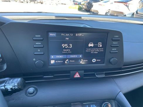 Used 2025 Hyundai Elantra Sport FWD image 19