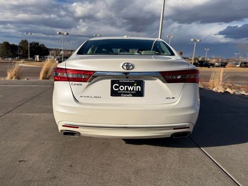 Used 2018 Toyota Avalon XLE Premium image 6